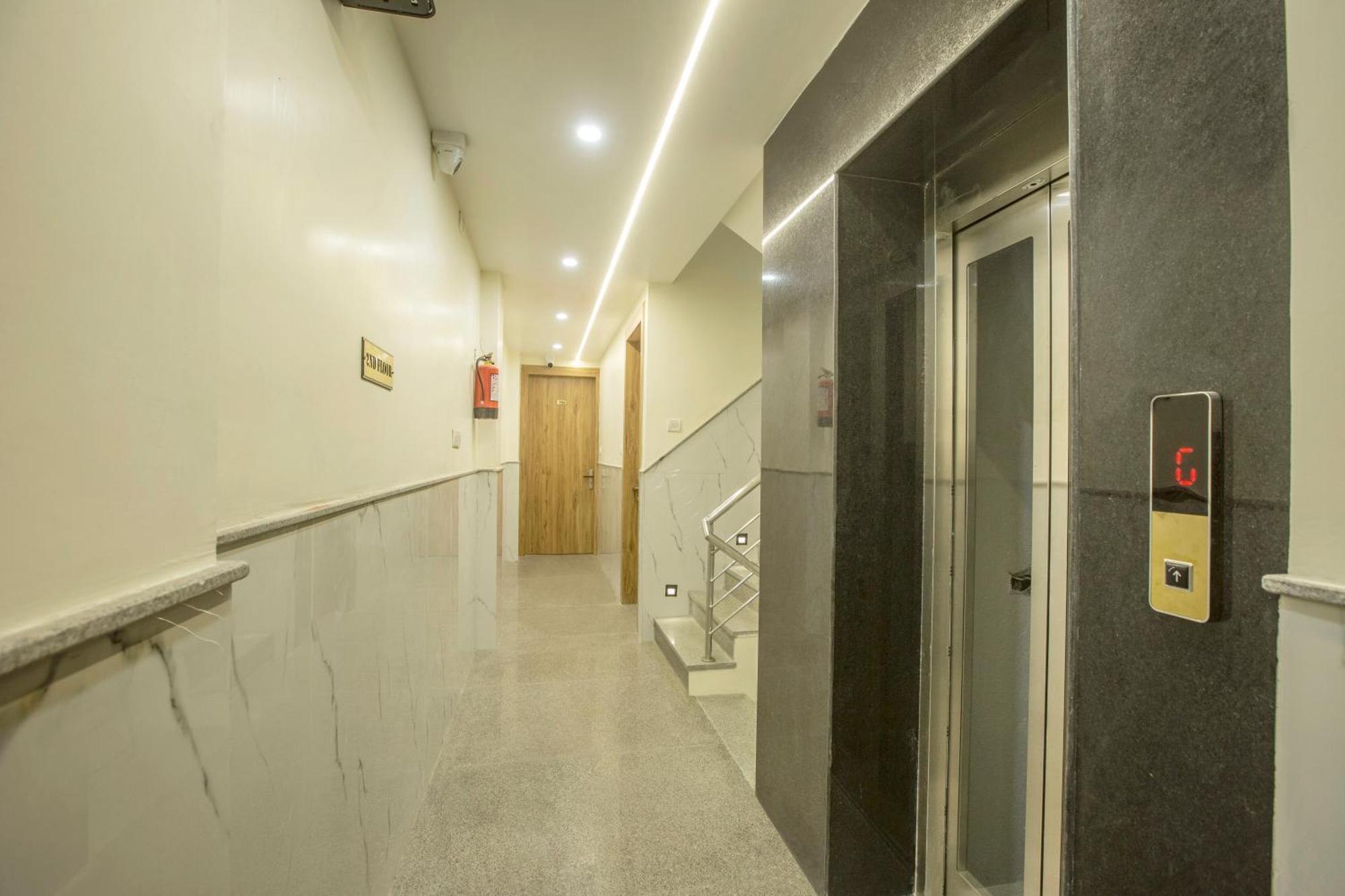 Hotel Luxe Manor Near Delhi Airport New Delhi Buitenkant foto