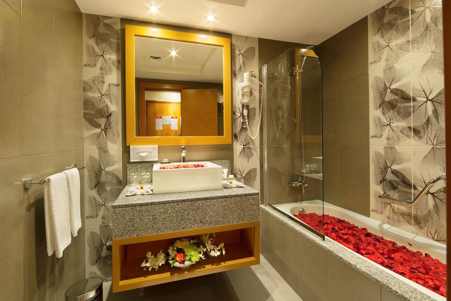 Hotel Luxe Manor Near Delhi Airport New Delhi Buitenkant foto